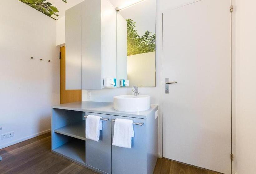 Номер Стандарт, Hôtel De La Poste Sierre