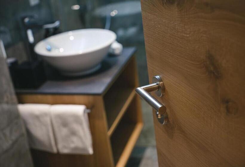 Номер Deluxe с Балконом, Tannenhof