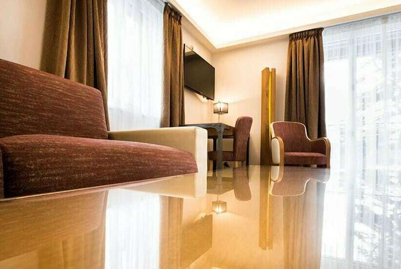 Полулюкс, Romantik Hotel Le Vignier