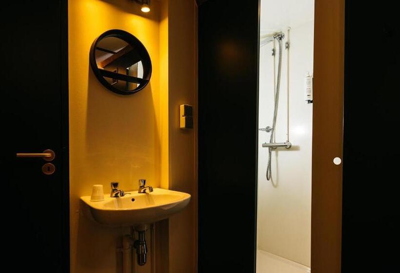 Quarto Estandar, Botel Maastricht