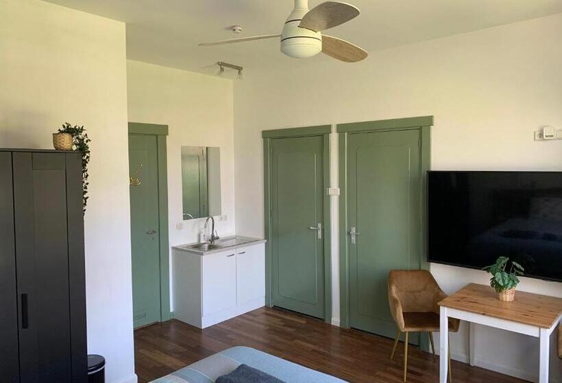 Номер Deluxe Кровать Кинг, Bommelsteijn Lodge