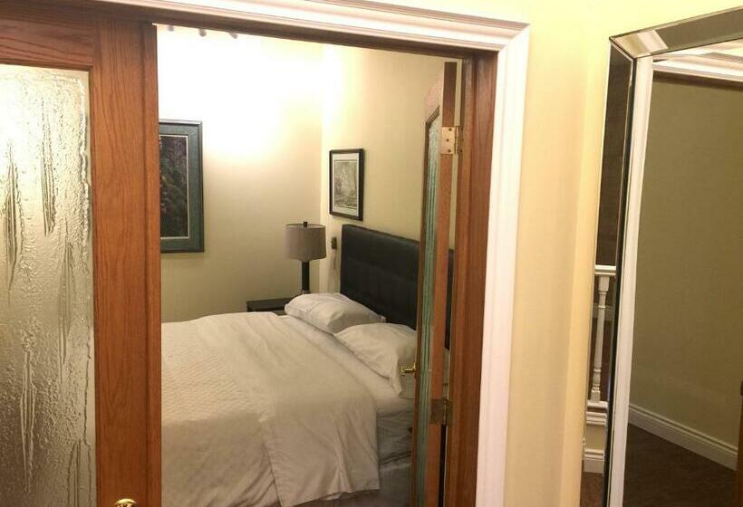 带大床的套房, Grey Rose Suites