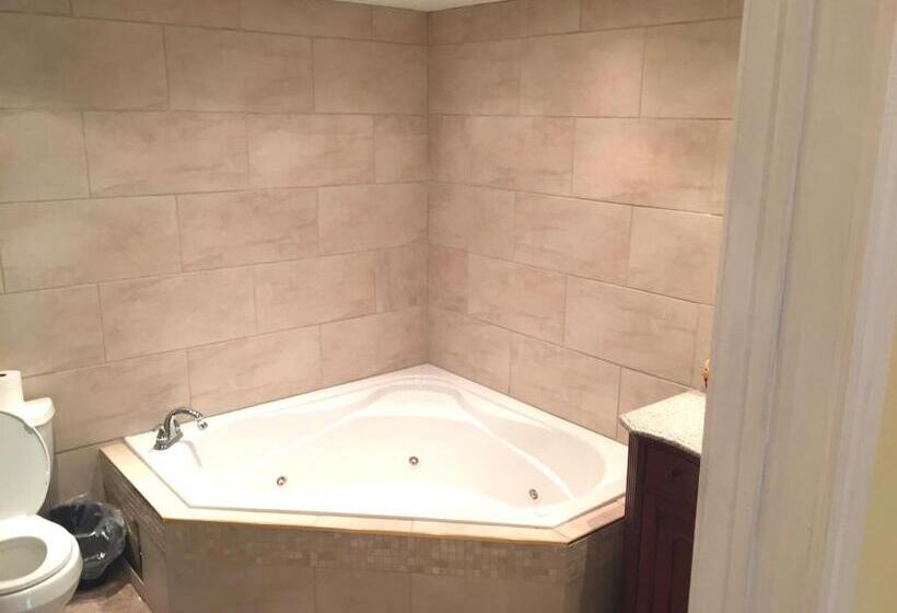 스위트 킹사이즈 침대, Grey Rose Suites
