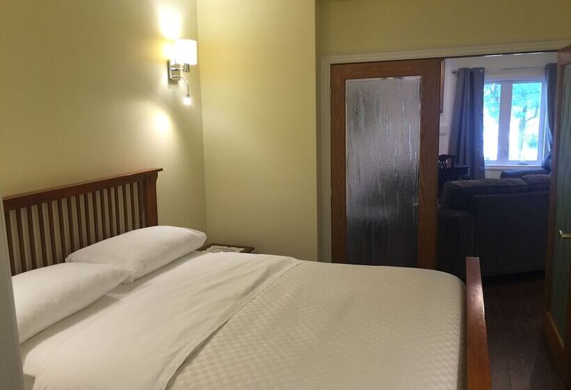 디럭스 스위트, Grey Rose Suites