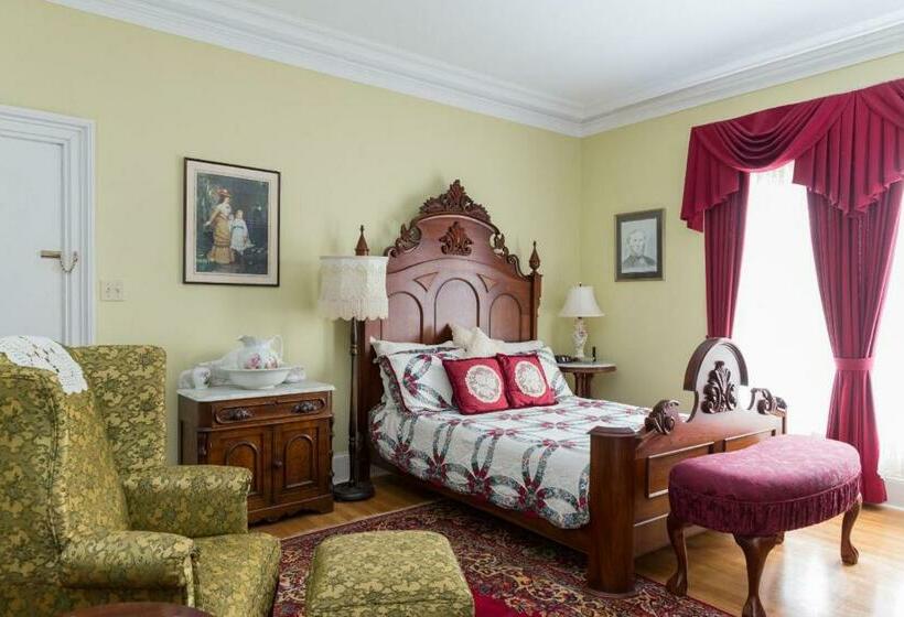 バルコニー付きスタンダードルーム, Fitzroy Hall