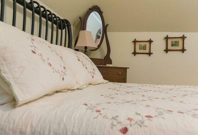 Quarto Estandar, Fitzroy Hall