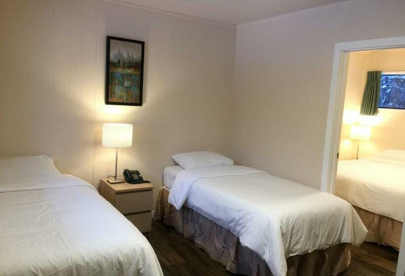家庭套房, The Hitching Post Motel