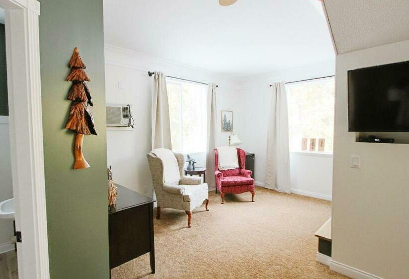 Номер Deluxe Кровать Кинг, The Inn At The Ninth Hole Bed & Breakfast