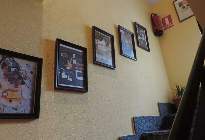 Номер Стандарт, Hostal Sali