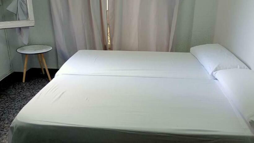 스탠다드 룸 공동 욕실, Old Center Inn Alicante