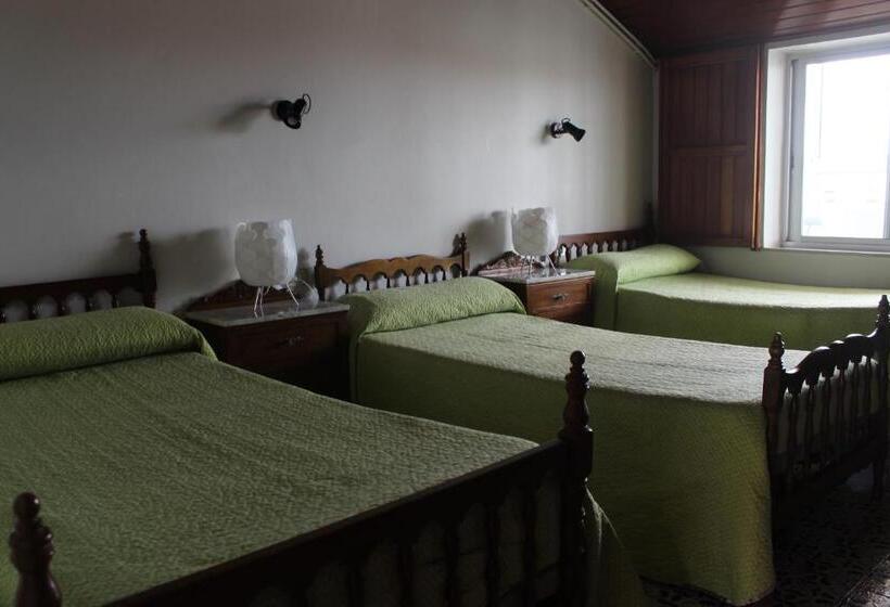 Номер Стандарт Трехместный, Albergue Turistico Silleda