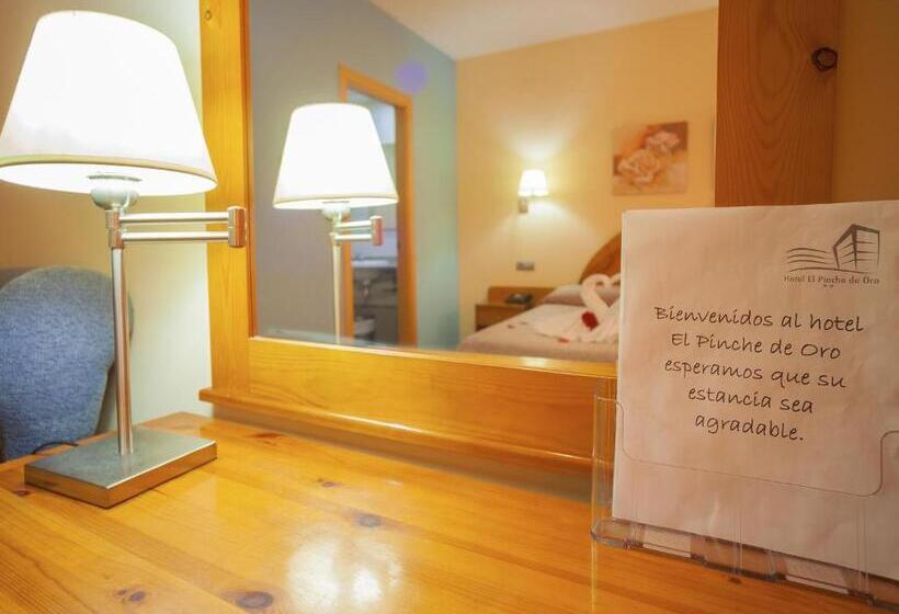 Romantic Room, El Pinche De Oro