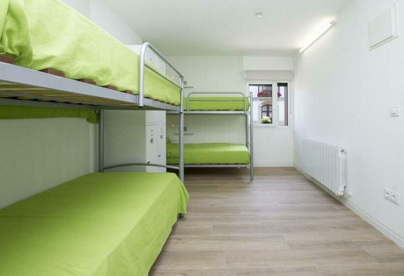 패밀리 룸, Lekeitio Aterpetxea Hostel
