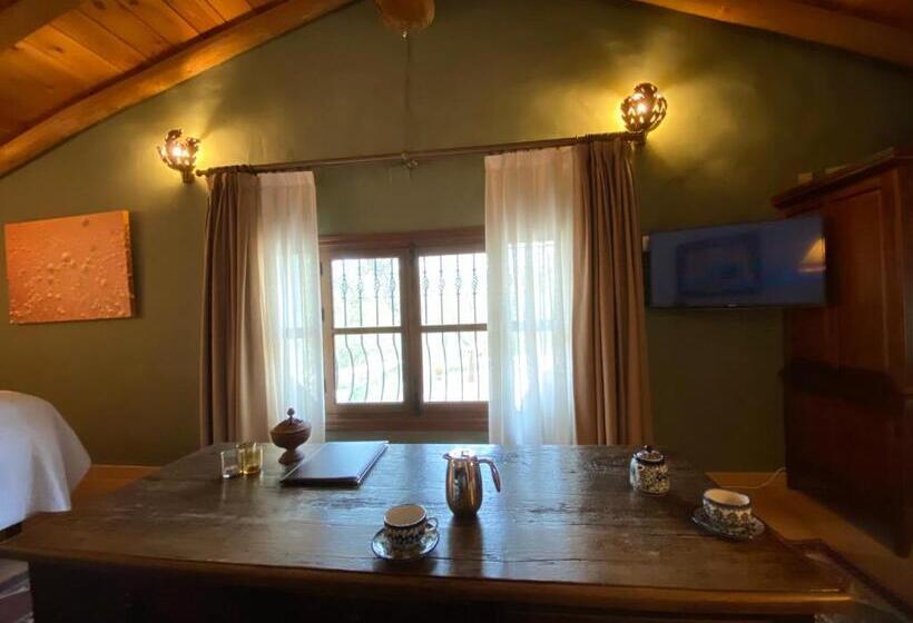 キングサイズベッドのデラックスルーム, Valle Del Arroyo Casas Rurales  Bed & Breakfast
