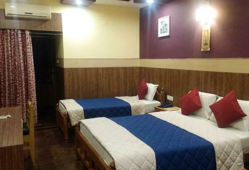 豪华三人间, Nala Residency
