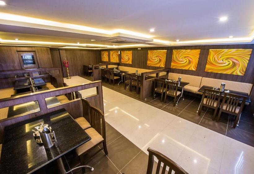 Люкс с Балконом, Plazza Hotel , Trichy