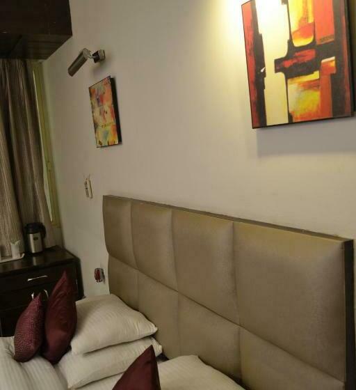 エクゼクティブルーム, Sobti Continental Bareilly