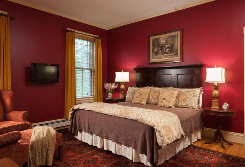 Номер Deluxe Кровать Кинг, Lang House On Main Street Bed & Breakfast