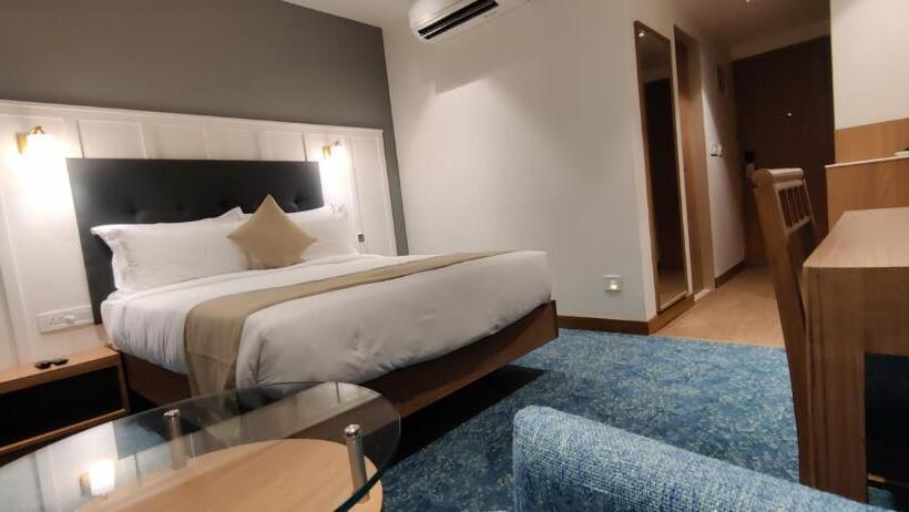 Номер Стандарт, Chryso Hotels Pvt Ltd