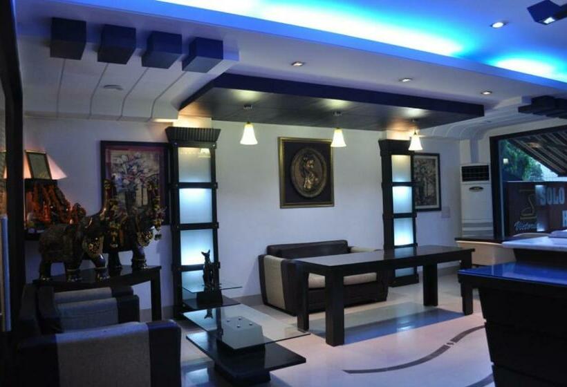 اتاق لوکس, Solo Victoria