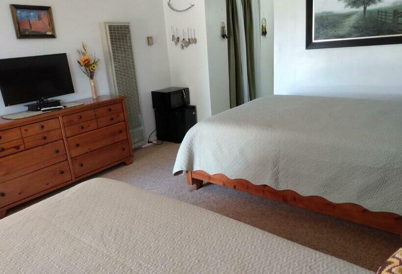 غرفة قياسية ثلاثية, Mokee Motel