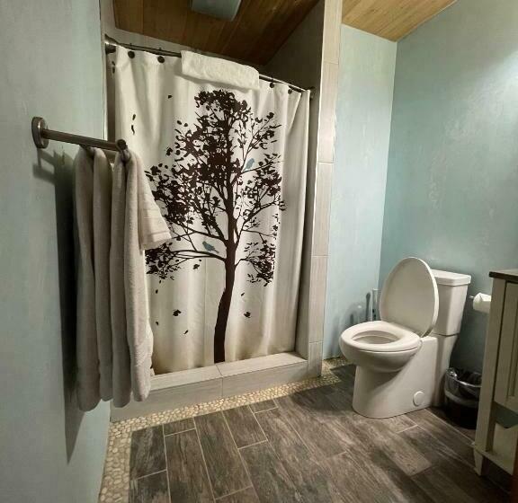 Люкс, Adventures Vacation Rentals