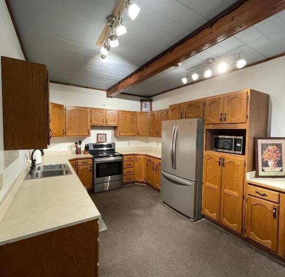 Апартаменты 2 Спальни, Adventures Vacation Rentals