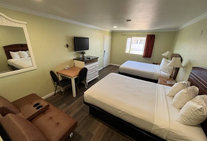 Номер Deluxe, American Inn   Grover Beach   Pismo Beach