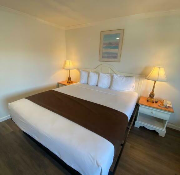 Номер Стандарт, American Inn   Grover Beach   Pismo Beach