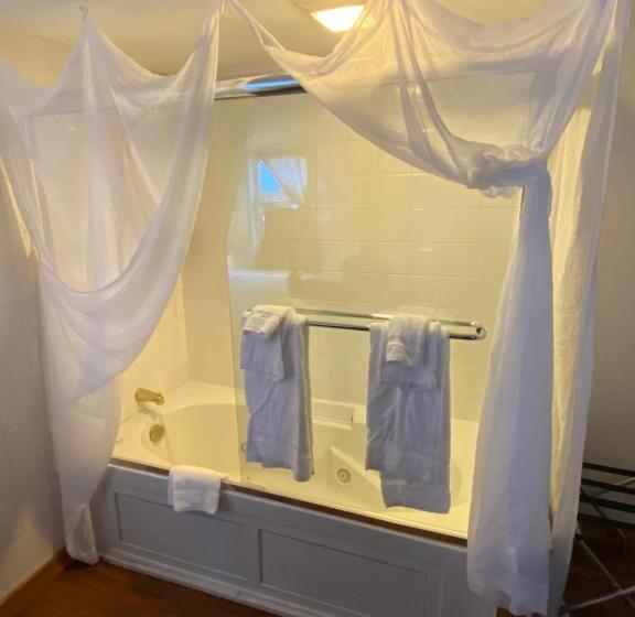 Номер Deluxe Кровать Кинг, Bromley View Inn