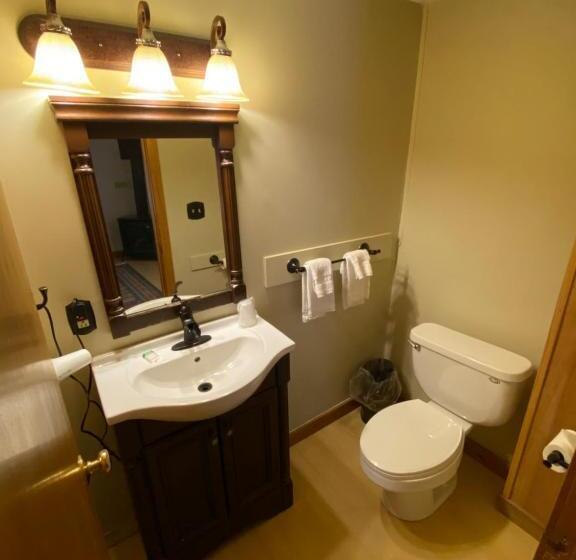 Номер Deluxe Кровать Кинг, Bromley View Inn