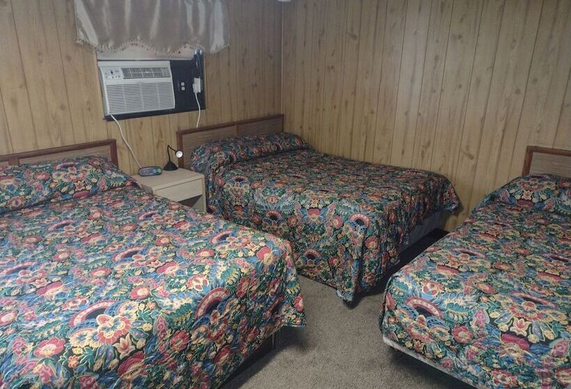 패밀리 룸, Davis Motel