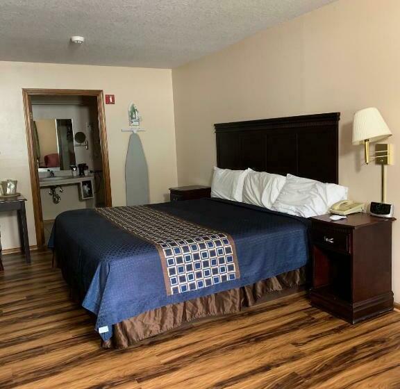 キングサイズベッドのスタンダードルーム, Riverwood Inn