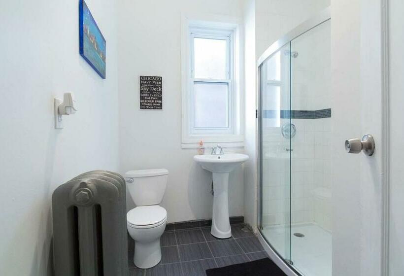 Cama em Quarto Compartilhado, Wrigley Hostel   Chicago