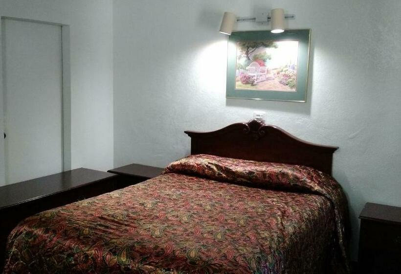 Номер Стандарт, El Rancho Motel
