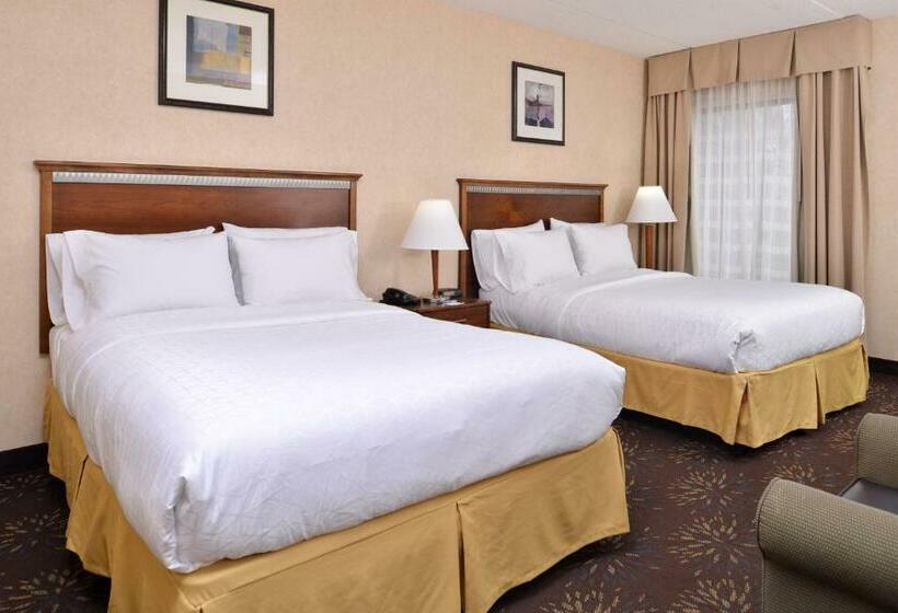 Номер Стандарт, Holiday Inn Express Hotel & Suites West Chester, An Ihg