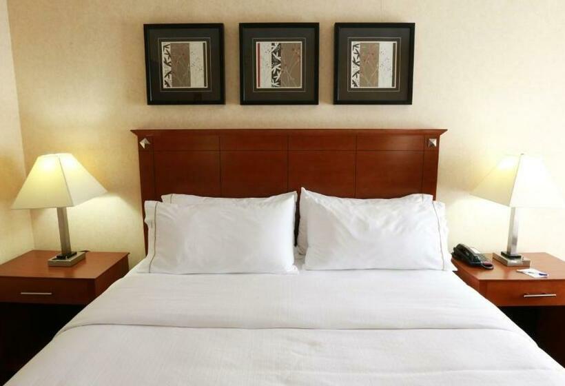 Стандартный Номер Кровать Кинг, Holiday Inn Express Hotel & Suites West Chester, An Ihg