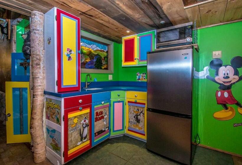 Дом 1 Спальня, Adventure Suites
