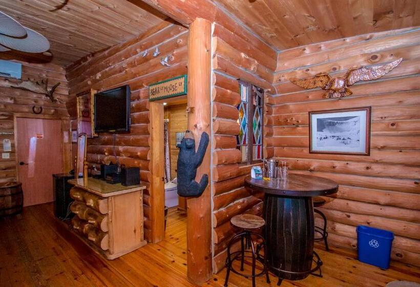Хижина, Adventure Suites