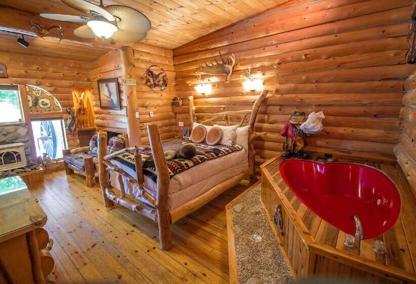 Хижина, Adventure Suites