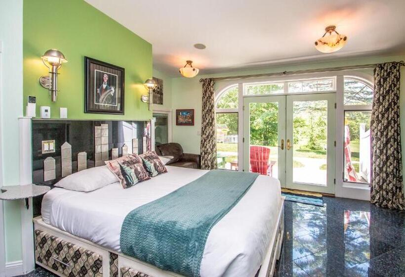 Пентхаус, Adventure Suites