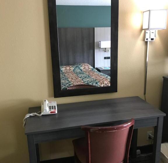 Номер Стандарт, Red Carpet Inn Orchard Park