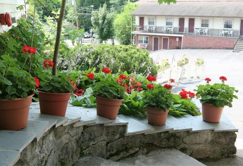 Номер Стандарт, Nordick's Inn
