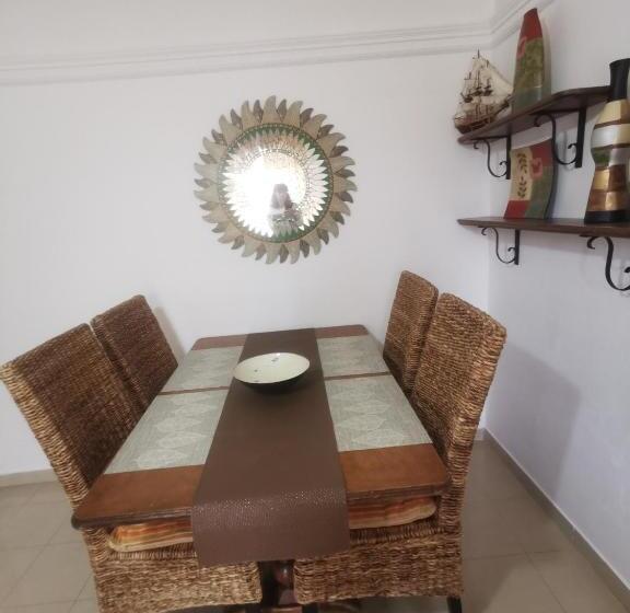 آپارتمان 1 خوابه با چشم‌انداز دریا, Trilocale In Residence Confinante Con La Spiaggia