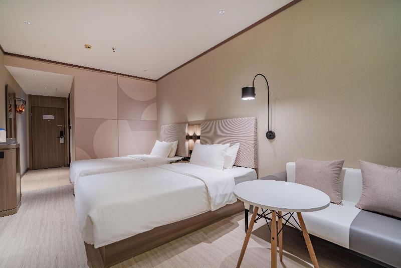 Номер Стандарт, Hanting  Shangrao Centre Square Zhongshan Road
