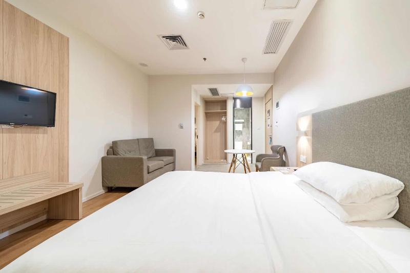 스위트, Hanting  Shanghai Hongqiao Hub Qibao Center