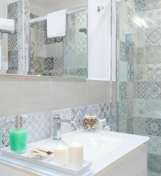 Comfort room with balcony, Al Parco Verde B&b