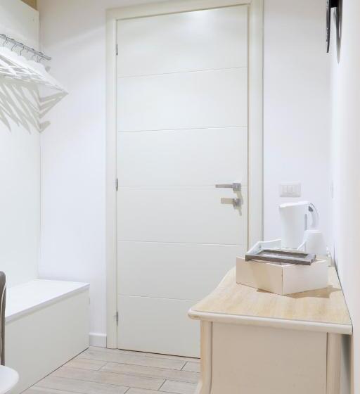 Comfort room with balcony, Al Parco Verde B&b