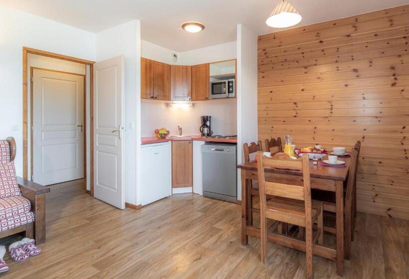 2 Bedroom Apartment with Views, Hauts De Préclaux By Infini Mountain
