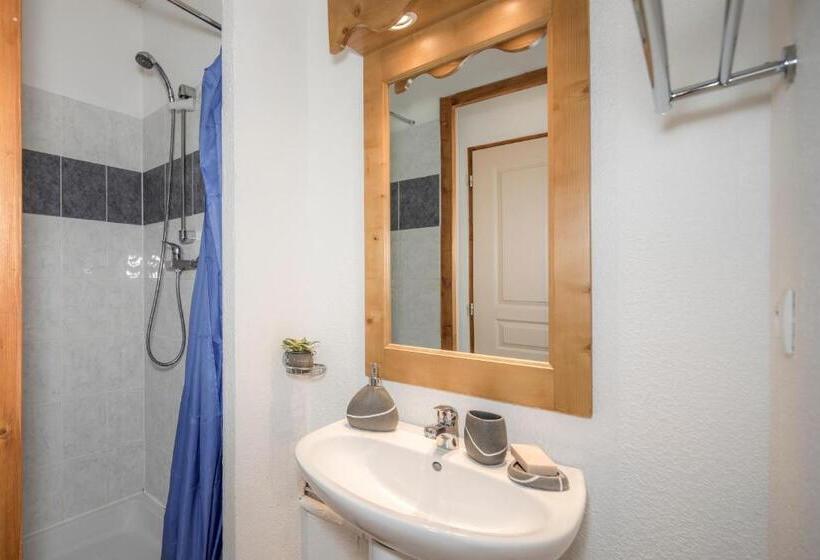 2 Bedroom Apartment with Views, Hauts De Préclaux By Infini Mountain